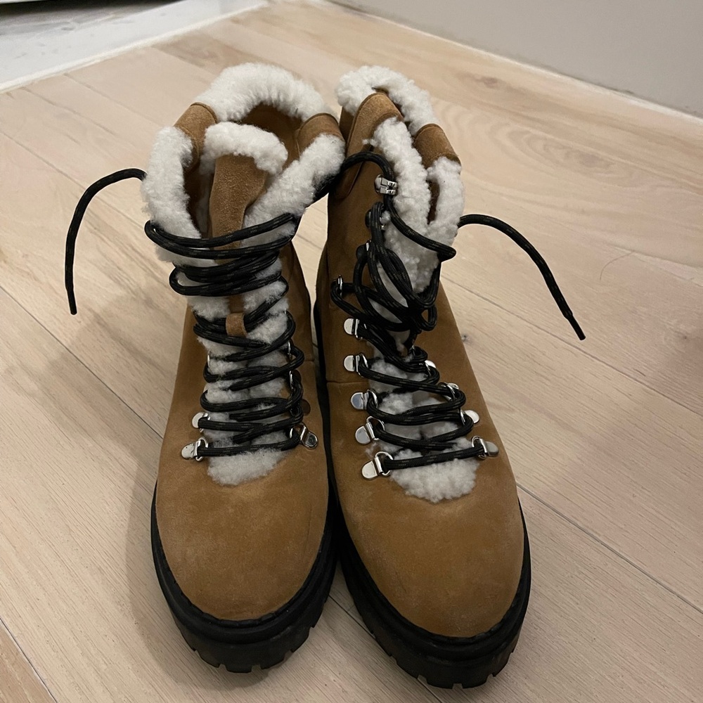 Marc Fisher never worn fall / winter booties size 9